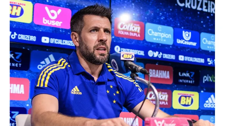 Paulo Pezzolano rasga elogios ao Cruzeiro (Foto: Gustavo Aleixo/Cruzeiro)