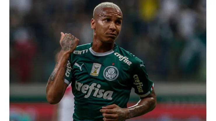 Deyverson testou positivo para a Covid-19 (Foto: Getty Images)