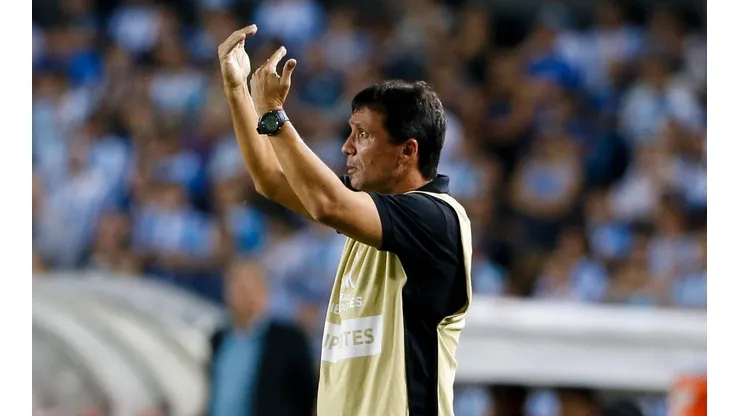 Zé Ricardo ganhou mais dois reforços nesta terça-feira e elenco do Vasco chega a 25 jogadores (Foto: Gabriel Rossi/Getty Images)