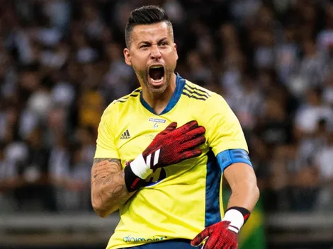 Fábio não se apresenta e tem permanência incerta no Cruzeiro