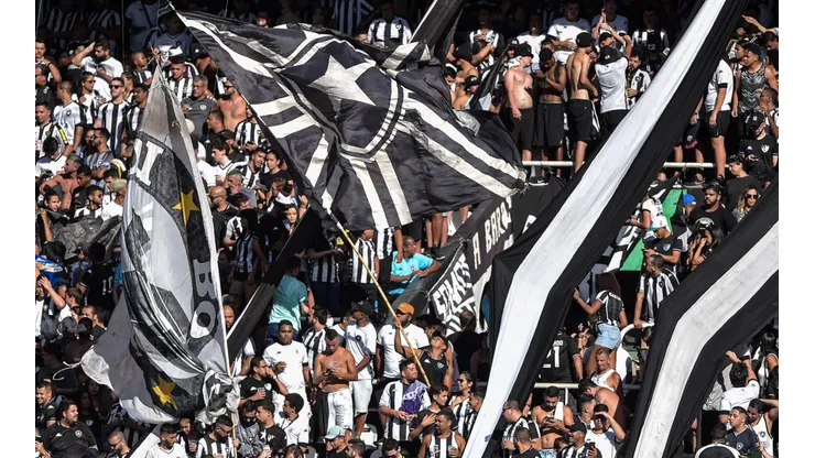 Botafogo fecha acordo para venda da SAF com investidor dos Estados Unidos (Foto: Thiago Ribeiro/AGIF)