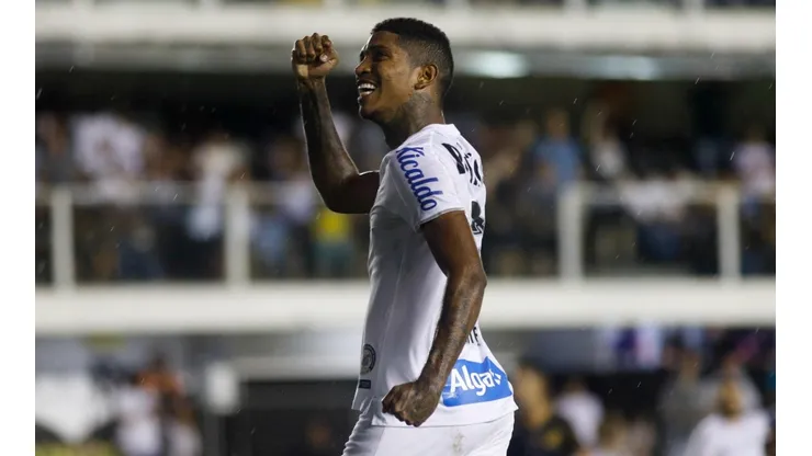 Raniel está próximo de ser confirmado como reforço do Vasco da Gama (Foto: Fernanda Luz/AGIF)