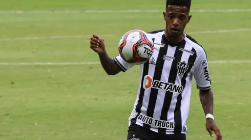 Tchê Tchê volante do Atlético-MG