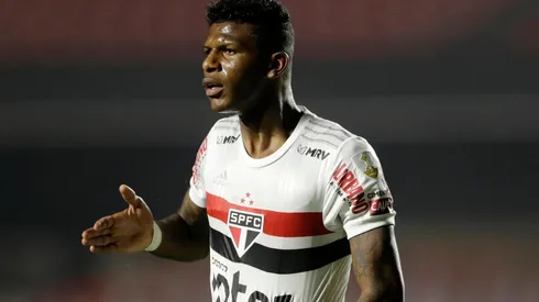 Arboleda está próximo de renovar o contrato com o São Paulo (Foto: Getty Images)