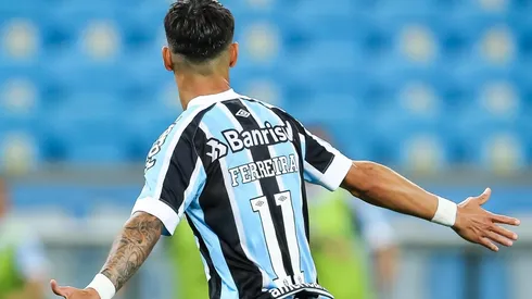 Ferreirinha teria recebido sete propostas para deixar o Grêmio (Foto: Pedro H. Tesch/AGIF)