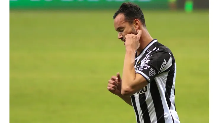 Réver, capitão do Atlético-MG, se envolveu em uma confusão no aeroporto