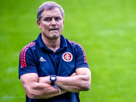 Aguirre se reúne com AUF e pode definir futuro esta semana; Inter fica de olho