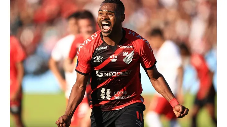 Athletico Paranaense v Red Bull Bragantino - Copa CONMEBOL Sudamericana 2021: Final
