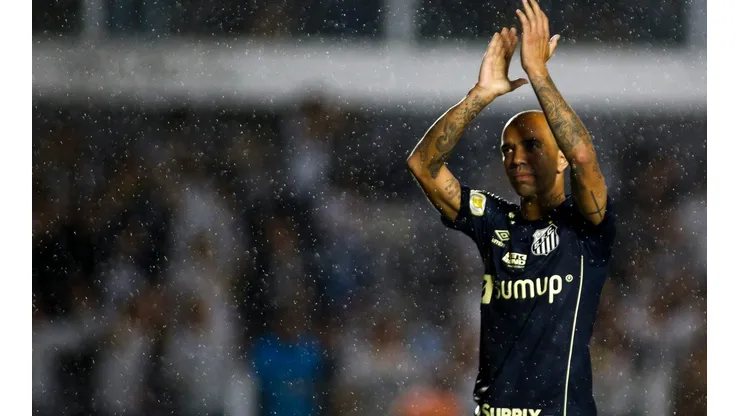 Santos v Fluminense - Brasileirao 2021