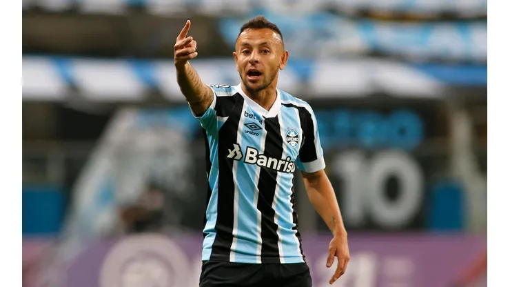 Gremio v Lanus - Copa CONMEBOL Sudamericana 2021