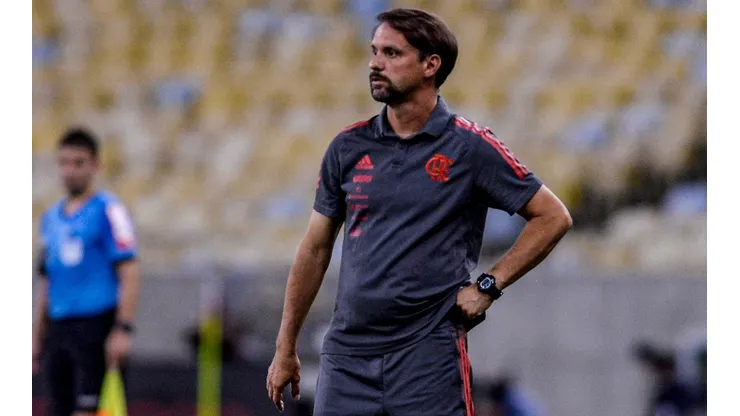 Maurício Souza pede desculpas a torcida do Flamengo após derrota para o Santos (Foto: Marcelo Cortes / Flamengo)