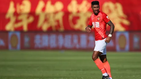 Paulinho teve uma passagem pelo futebol chinês