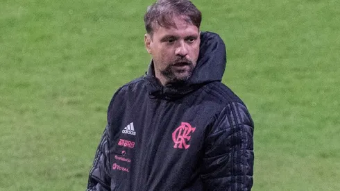 Maurício Souza, treinador interino do Flamengo (Foto: Robson Mafra/AGIF)
