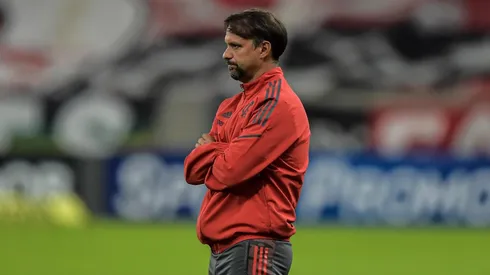 Jogador do Flamengo fala sobre relação com o atual técnica interino da equipe (Foto: Thiago Ribeiro/AGIF)