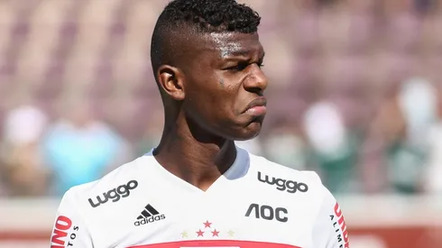 Arboleda é um dos pendurados do São Paulo (Foto: Marcello Zambrana/AGIF)