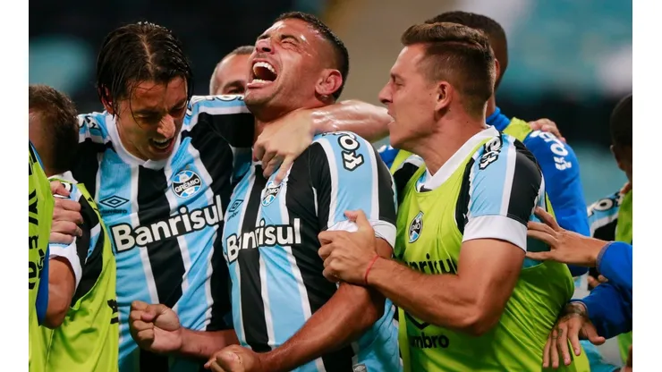 Gremio v Fluminense - Brasileirao 2021