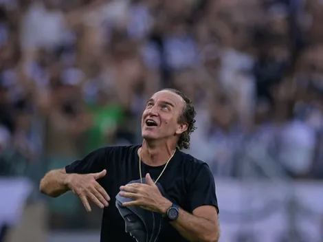 Cuca indica meia do Grêmio e atlético busca contratação