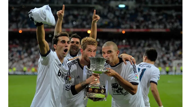 Real Madrid v Barcelona - Supercopa