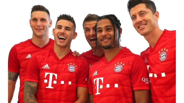 FC Bayern Muenchen And Paulaner Photo Session
