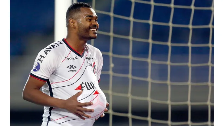 America v Athletico Paranaense - Copa CONMEBOL Sudamericana 2021