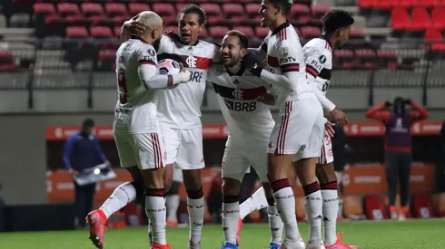 Union La Calera v Flamengo - Copa CONMEBOL Libertadores 2021