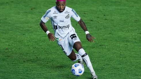 Santos v Atletico Goianiense - Brasileirao 2021