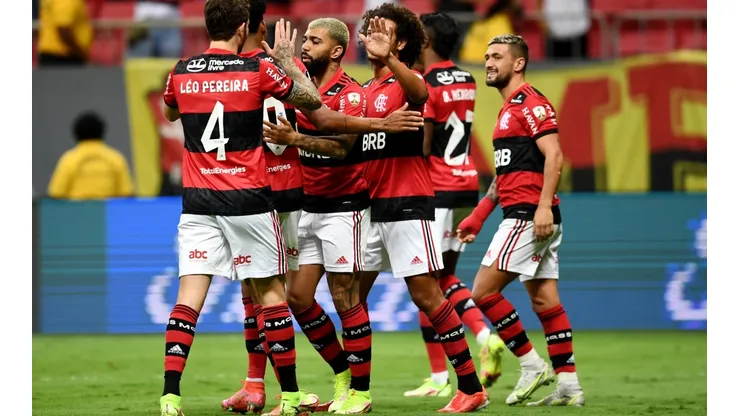 Flamengo v Olimpia - Copa CONMEBOL Libertadores 2021