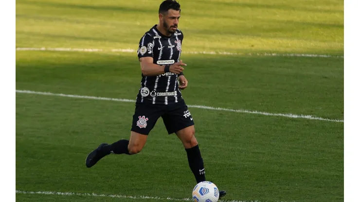 Santos v Corinthians - Brasileirao 2021