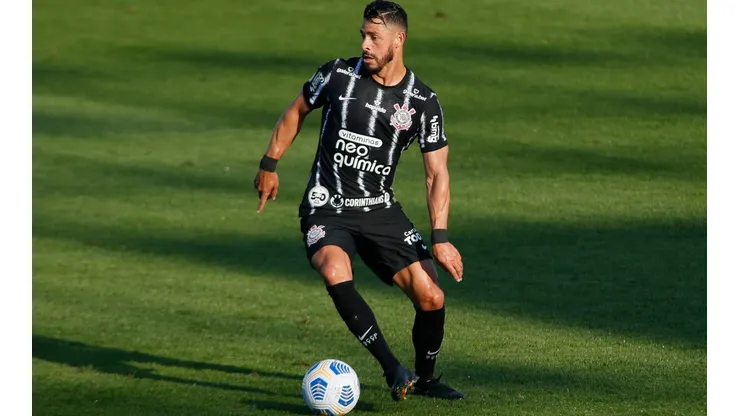 Santos v Corinthians - Brasileirao 2021
