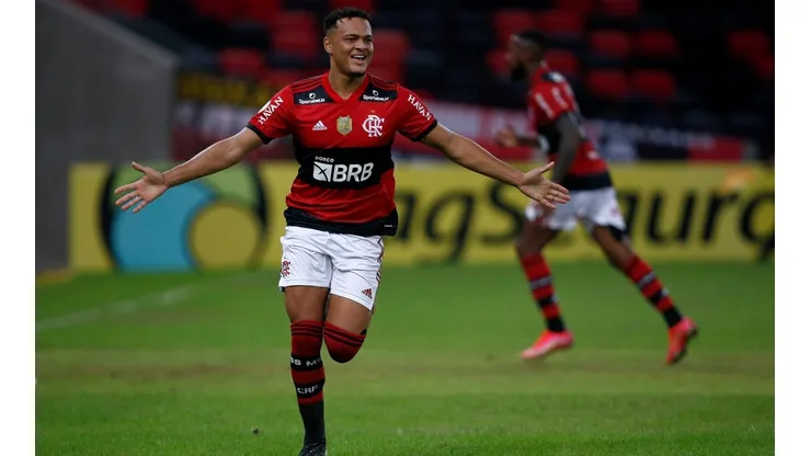 Flamengo v Red Bull Bragantino - Brasileirao 2021