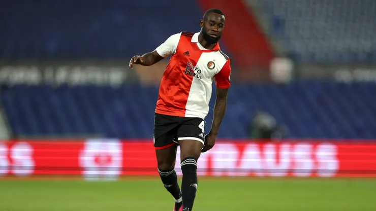 Lutsharel Geertruida, alvo do Manchester United. (Photo by Dean Mouhtaropoulos/Getty Images)