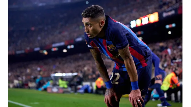 Barcelona define preço para vender Raphinha a gingante inglês