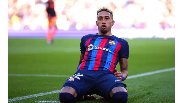 Grande clube da Inglaterra prepara grande proposta para comprar Raphinha na próxima janela