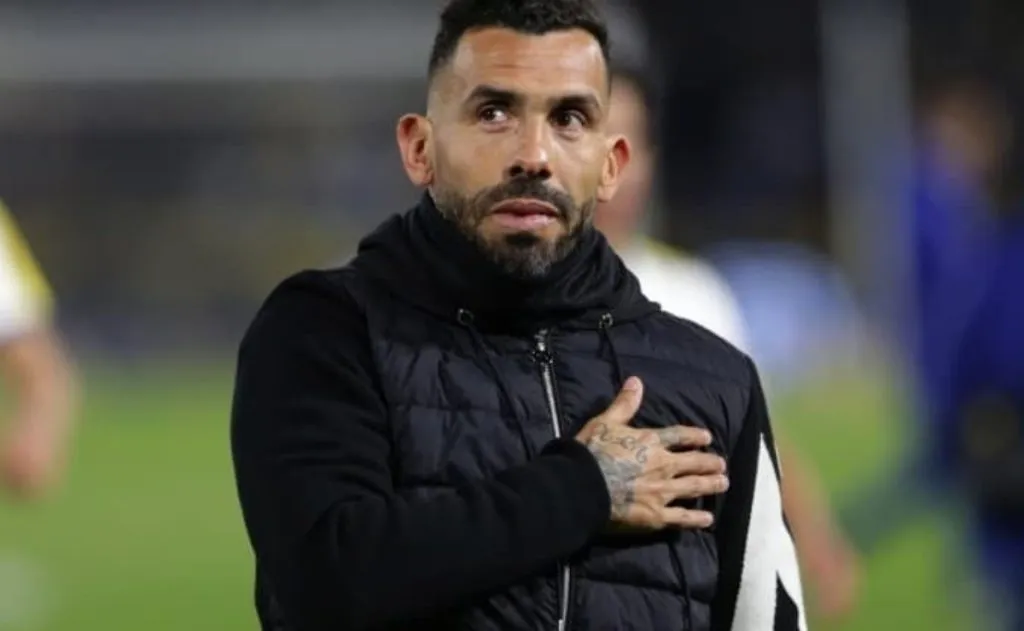 Edinson Cavani vive um momento delicado no Boca Juniors, e Carlos Tevez, ídolo do clube e atual técnico, saiu em defesa do atacante. Daniel Jayo/Getty Images South America