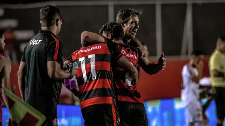 Vitória se junta ao Ceará na briga por destaque do Goiás