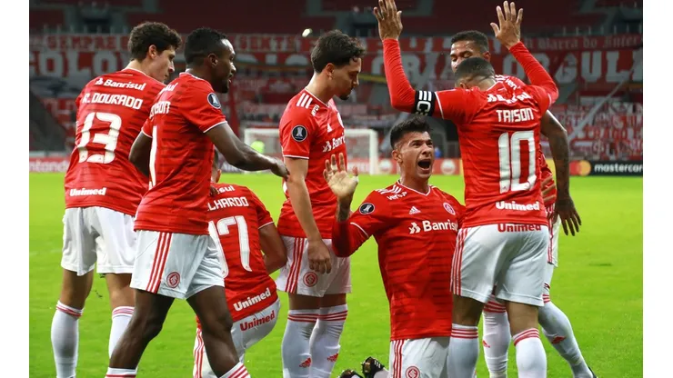 Internacional v Olimpia - Copa CONMEBOL Libertadores 2021