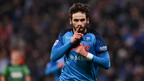 Khvicha Kvaratskhelia pode pintar em gigante da Premier League