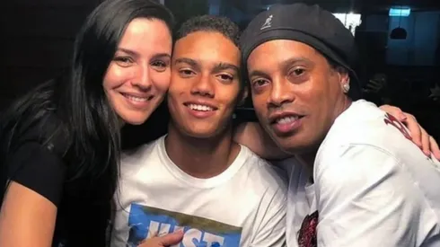Gigante do futebol europeu anuncia chegada de João Mendes, filho de Ronaldinho Gaúcho