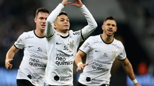 Diretoria do Lyon quer jogador do Corinthians