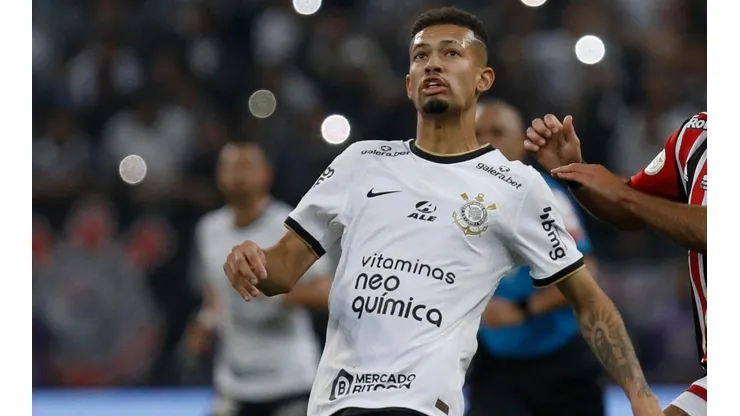 João Victor, em campo pelo Corinthians (Foto: Getty Images)