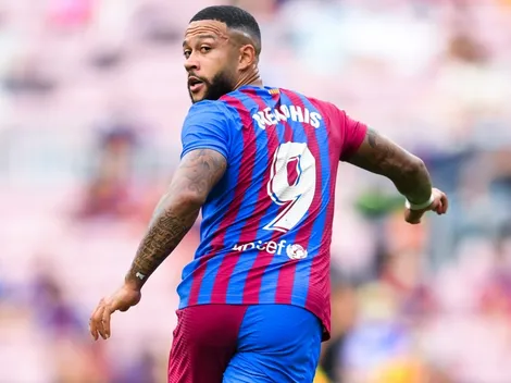 Depay deixa o Barcelona e assina com gigante do futebol europeu