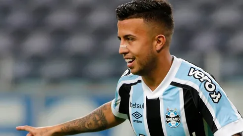 Matheus Henrique, em campo pelo Grêmio (Foto: Getty Images)