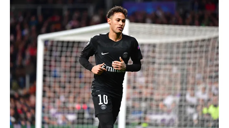 Veja 10 jogadores que custaram mais de 100 milhões de euros anos atrás