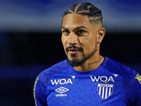 Paolo Guerrero diz 'sim' e pode acertar com novo clube já nas próximas semanas
