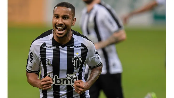Jair comemora gol pelo Atlético-MG (Foto: Getty Images)