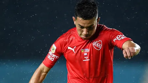 Alan Franco, em campo pelo Independiente (Foto: Getty Images)