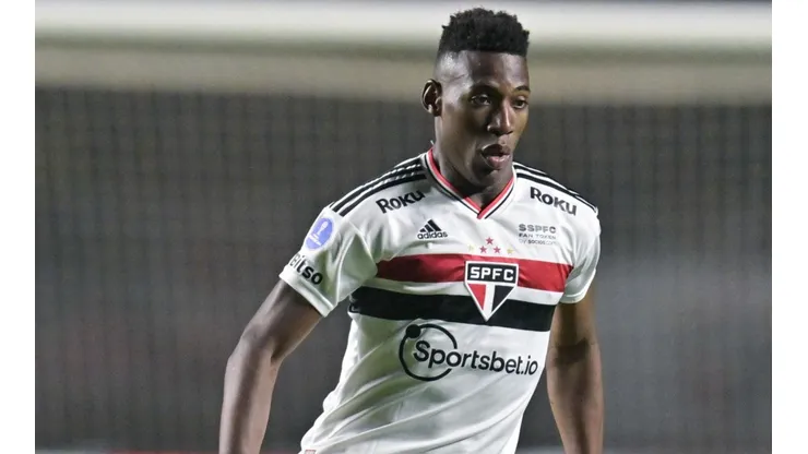 Léo, zagueiro do São Paulo (Foto: Getty Images)