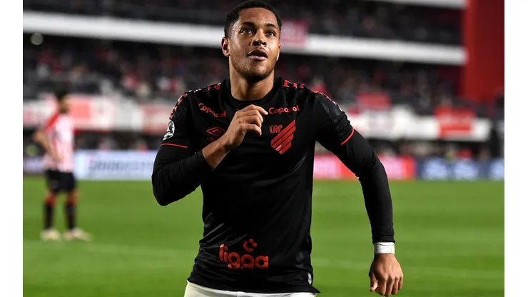 Estudiantes v Athletico Paranaense - Copa CONMEBOL Libertadores 2022