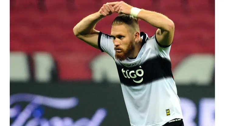 Internacional v Olimpia - Copa CONMEBOL Libertadores 2021
