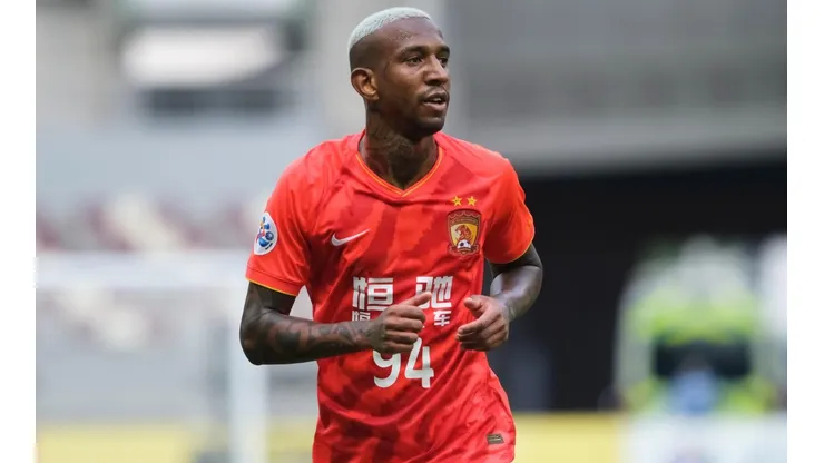 Anderson Talisca, em campo pelo Guangzhou Evergrande (Foto: Getty Images)